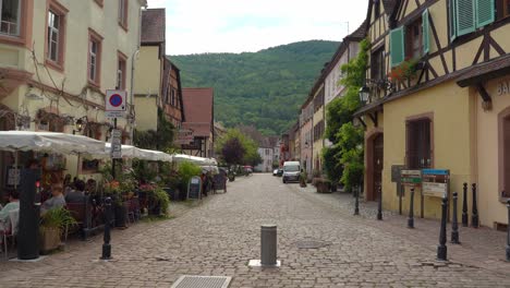 Kayserberg-lies-in-the-canton-of-Sainte-Marie-aux-Mines,-which-itself-is-a-subdivision-of-the-Colmar-Ribeauvillé-arrondissement