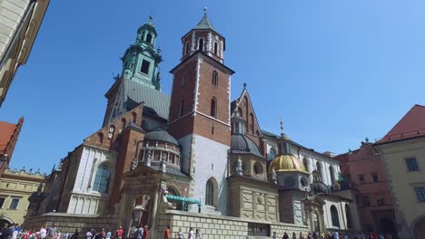 Catedral-Del-Castillo-De-Wawel-Del-Siglo-XI,-Cracovia