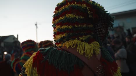 Queima-do-mascarado-at-Twilight,-Caretos-de-Podence-Winter-Carnival