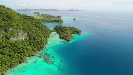 Secret-hidden-lagoon-in-Fiji.-Drone-landscape-aerial