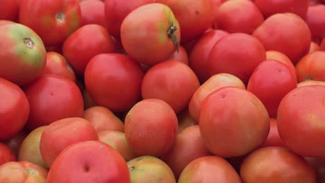 Los-Tomates-Se-Venden-En-El-Mercado.