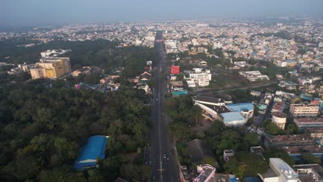 Video-Aéreo-De-Todo-Puducherry,-Anteriormente-Conocido-Como-Pondicherry,-Hogar-De-Edificios-Históricos-Y-Una-De-Las-Colonias-Francesas-Más-Antiguas.