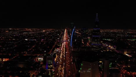 Una-Vista-Aérea-De-La-Torre-Al-Faisaliyah-Y-La-Torre-Del-Reino