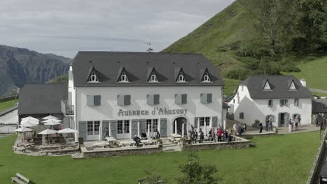 Hotel-Auberge-D&#39;ahusquy,-Soule-En-El-País-Vasco,-Aussurucq-En-La-Meseta-De-Ahuski