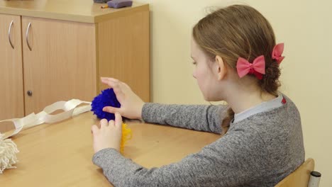 Children-learn-handicrafts-at-school.-School-craft-lesson