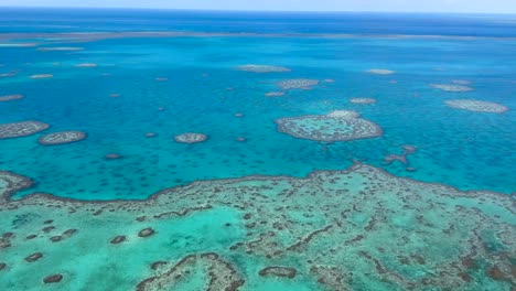 Aerial-4K-of-Great-Barrier-Reef-in-Queensland,-Australia-in-December-2022