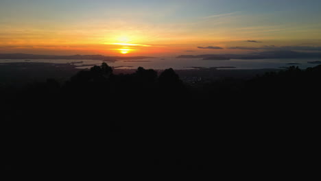 Dramatic-Sunset-Sky-At-Grizzly-Peak-Blvd-Overlook-In-Oakland,-California,-USA