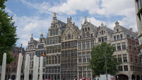 Casas-Gremiales-En-El-Grote-Markt-En-Amberes,-Bélgica