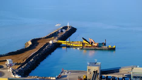 Barge-being-loaded-up-at-lyttelton-container-port