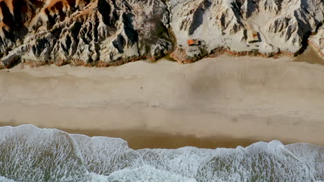 Aerial-view-of-the-cliffs-and-the-beach-of-Morro-Branco,-Ceara,-Fortaleza