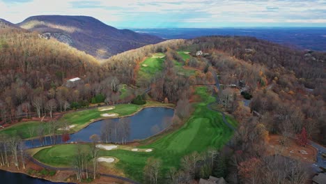 Campo-De-Golf-Glassy-Cliffs,-Landrum,-SC-Drone-Shot