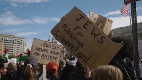 Signs-Showing-Jewish-Support-at-a-Pro-Palestine-March