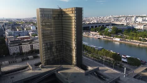 Bibliotheque-Nationale-Francois-Mitterrand-or-National-Library-of-France,-Paris-cityscape