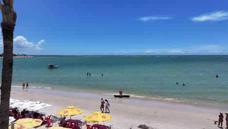 Club-De-Playa-En-Santa-Cruz-Cabralia-Bahia-Brasil