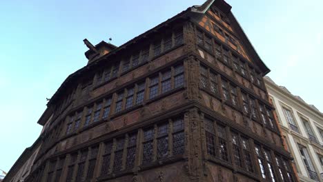 Facade-of-La-Maison-Kammerzell-in-Strasbourg-on-Sunny-Evening