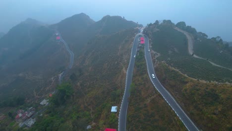 Darjeeling-Landschaft-Teegarten-Und-Batasia-Loop-Darjeeling-Luftaufnahme-Und-Spielzeugeisenbahn-Darjeeling