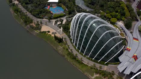 Overhead-Panning-Tilt-Shot-Capturing-Flower-Dome-from-Above-in-Singapore