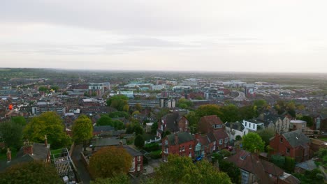 Vistas-Desde-La-Azotea-De-La-Famosa-E-Histórica-Ciudad-De-Lincoln-En-El-Condado-De-Lincolnshire,-Inglaterra,-Reino-Unido.