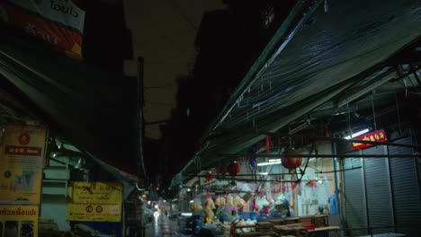 Hora-De-Cierre-Del-Mercado-De-Pescado-Del-Puerto-Comercial-De-Bangkok.