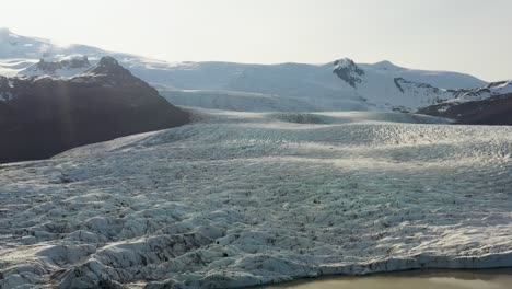 Flug-über-Den-Fjalljökull-Gletscher-Im-Vatnajökull-Nationalpark,-Südisland