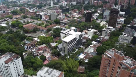 building-in-the-El-Poblado-neighborhood,-Medellín,-Colombia