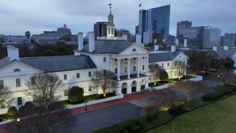 Gebäude-Der-White-Ethyl-Corporation-Im-Gambles-Hill-Park,-Richmond