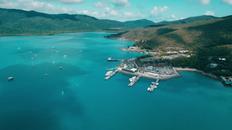 Shute-Harbour,-Wonderful-Aerial-view,-Marina,-Holidays-Location,-Airlie-beach