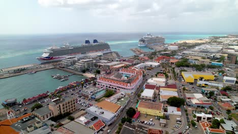 Luftaufnahme-Von-Oranjestad,-Aruba,-Aufgenommen-In-5K
