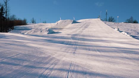 Skipiste-Am-Morgen