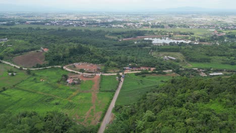 Pueblo-Remoto-En-El-Norte-De-Tailandia.