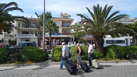 Marmaris,-Türkei---10.-Juni-2016:-Menschen-Auf-Den-Straßen