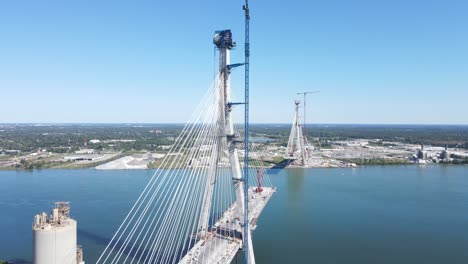 Se-Construye-El-Puente-Internacional-Gordie-Howe-Sobre-El-Río-Detroit,-Que-Conecta-Estados-Unidos-Y-Canadá