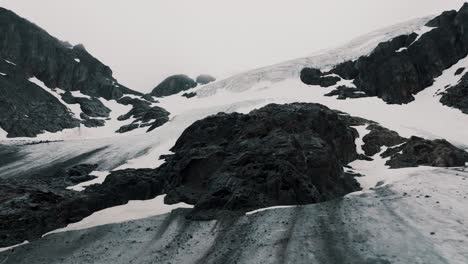 Melting-Glacier-Vinciguerra-Due-To-Climate-Change-In-Ushuaia,-Tierra-Del-Fuego,-Argentina