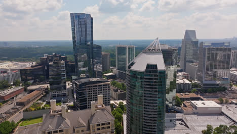 Luxury-Apartments-in-modern-skyscraper-tower