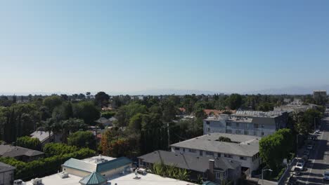 Sherman-Oaks,-San-Fernando-Valley,-Los-Angeles-USA,-Drone-Aerial-View-of-Traffic-on-Sunny-Day