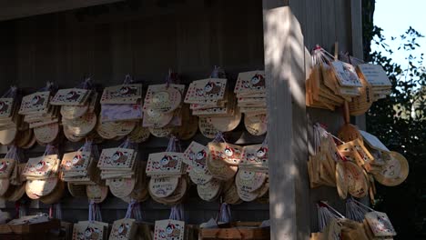 Typical-Japanese-wishing-cards-found-in-temple