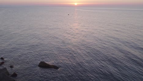 Luftaufnahme-Der-Mittelalterlichen-Stadt-Cefalu-Im-Sommer-Bei-Sonnenuntergang,-Sizilien,-Italien