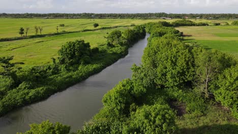 Luftaufnahme-Eines-Tropischen-Landes