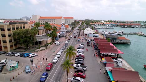 Antena-De-Empresas-Y-Zonas-Comerciales-En-El-Puerto-De-Oranjestad,-Aruba.