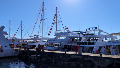The-yachts-and-gangway-in-the-marina-of-Sharm-El-Sheikh-in-Egypt