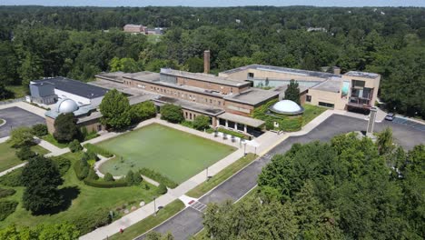 Cranbrook-Institute-of-Science-in-establishing-aerial-shot,-Bloomfield-Hills,-Michigan,-USA