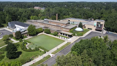 Instituto-Cranbrook-De-Ciencias-Para-Establecer-Tomas-Aéreas,-Bloomfield-Hills,-Michigan,-Estados-Unidos