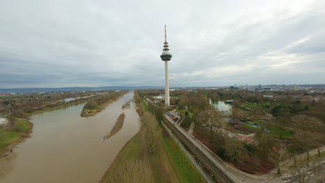 Fpv-Drone-footage-in-Mannheim-on-the-Fernmeldeturm