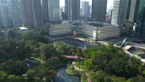 Swimming-pool-in-park-Kuala-Lumpur-city-center
