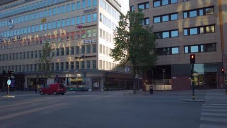 Static-shot-of-street-traffic-at-Palme's-place-of-death-in-Stockholm