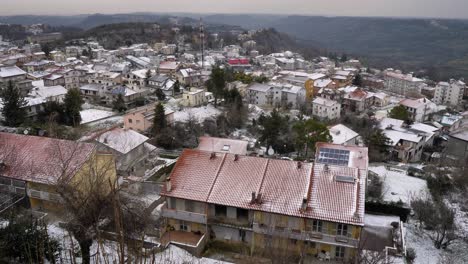 Blick-Auf-Das-Umliegende-Dorf,-Gebäude-Und-Häuser-Von-Guardiagrele,-Abruzzen,-Italien