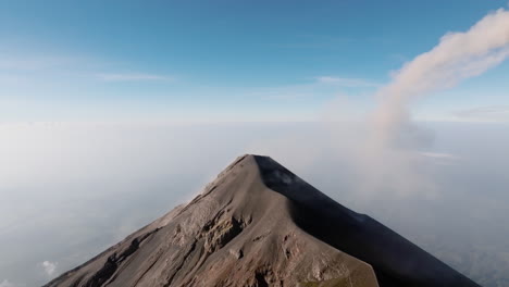Luftaufnahme:-Landschaftsansicht-Des-Vulkans-Fuego-In-Guatemala