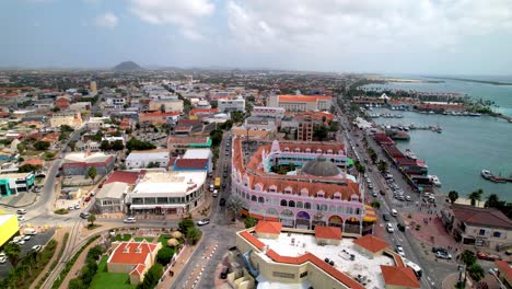 Antena-Alta-Sobre-Oranjestad-Aruba