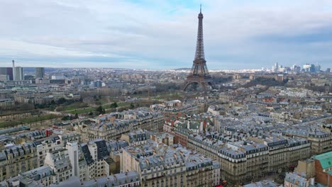 Campeón-De-Marte-Y-Tour-Eiffel,-París-En-Francia.