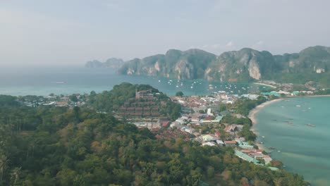 Atemberaubende-Zeitlupen-Drohnenaufnahmen-Der-Phi-Phi-Inseln-In-Thailand